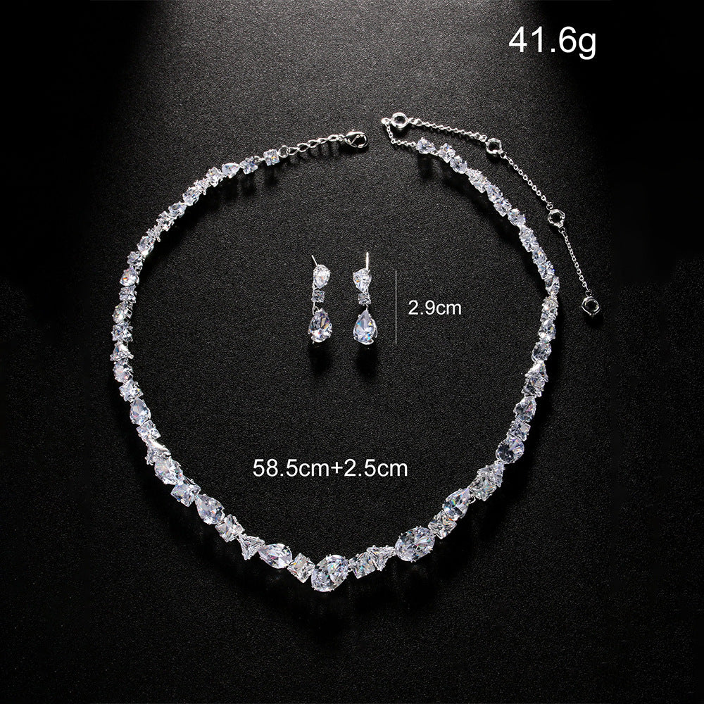 Elegant Crystal Jewelry Set - Necklace & Earrings