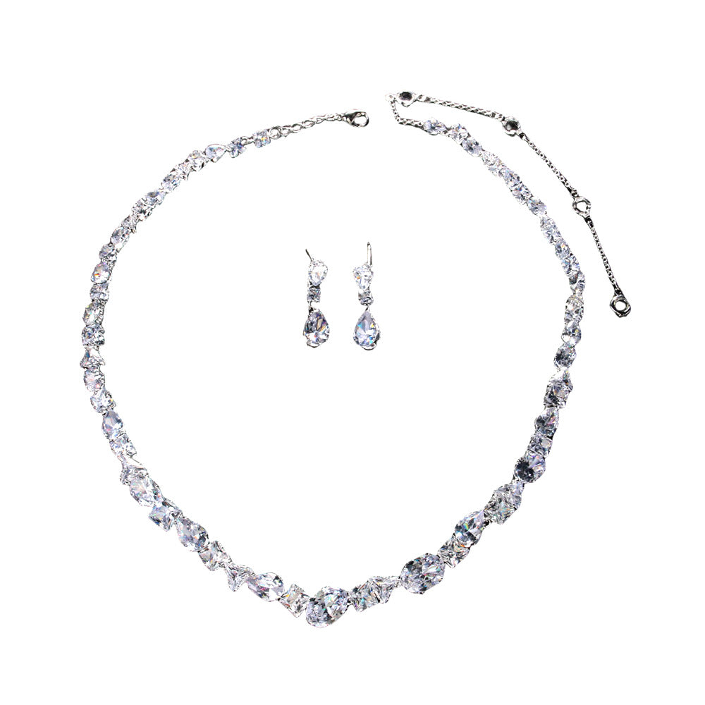 Elegant Crystal Jewelry Set - Necklace & Earrings